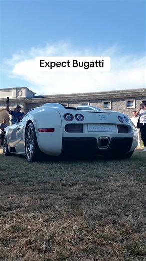 Best car brand in the world 🌍 | Bugatti > pagani > Keonigsegg |#bugatti #hypercars #carspotting #bugattichiron #carspotter