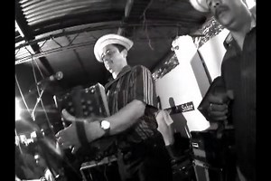 20K views · 31 reactions | Alfredo Escudero tocando Mogollón en Llano Piedra arriba de la Yegua chalina #JechaFello #Carajo | EnAzuero | Facebook