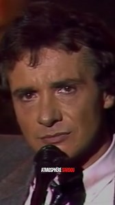 “Un gars venu de Géorgie Qui se foutait pas mal de toi Est venu mourir en Normandie Un matin où tu n'y étais pas” 📖 Il ne faut jamais sous estimer les performances lives télévisées de Michel Sardou. C’est un exercice très déprécié par la plupart des artistes dans lequel Michel a souvent excellé ! Aujourd’hui nous vous proposons une magnifique interprétation (et version) du titre “Les Ricains” réalisée au cours de l’émission “Le grand échiquier” le 17 octobre 1982. 📼 Les Ricains (Le grand échiq