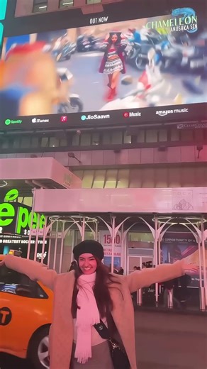 ishq jalakar ~ Karvaan😍 #shorts #anushkasen #shortsfeed #trending #movie #song #bollywood #newsong