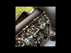 #SHORT: 188 DIESEL VALVES AND ROCKER ARMS MOVING. 1968 CASE 580CK TRACTOR