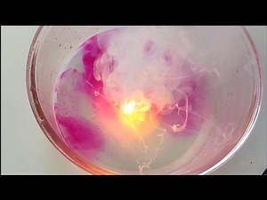 Alkaline metals with water, Li Na K, métaux Alcalins