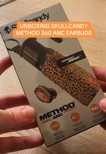 Unboxing @Skullcandy method 360 anc earbuds. You have more design available, so far I really like the charging box! What do you think? #gadgets #gadgetlover #techgadget #earbuds #gadget