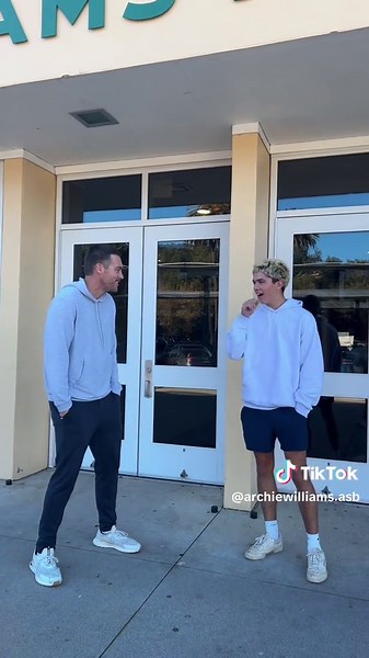 Come support both Varsity Basketball rivalry games against MC this Friday 1/10!! Theme : WHITEOUT 🤍🤍🤍 Dance Troupe is performing halftime at both games!