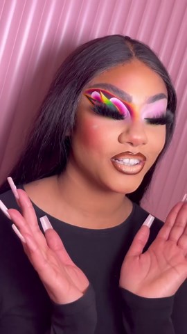 Plouise Makeup Academy on Instagram: "Join our social media makeup artists and see how they create those crazy looks💗 Full tutorial coming to TikTok💫"