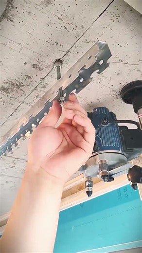 simple tricks for installing ceiling frames correctly #shorts