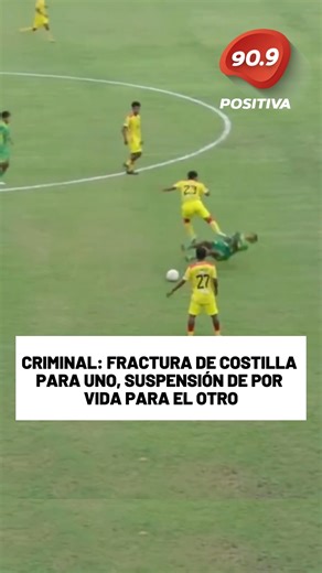 Radio FM Positiva on Instagram: "Muhammad Hilmi Gimnastiar, del PS Putrajaya de Indonesia, le dio un planchazo en el pecho a un rival y no podrá volver a jugar. Un hecho violento y atípico se dio en la cuarta categoría del fútbol de Indonesia este lunes, y tardó apenas unas horas en hacerse viral y en recibir un castigo acorde a la gravedad. Muhammad Hilmi Gimnastiar, jugador del PS Putrajaya Pasuruan, le pegó una patada en el pecho a Nugraha Adhiansyah, del Perseta 1970 Tulungagung, en el parti