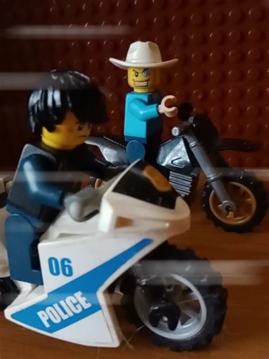 When your riding a motorcycle. #Lego #legocity #motorcycle