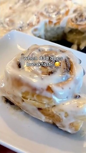 Cinnamon rolls so good you’ll rethink every other cinnamon roll you’ve ever eaten… EASY RECIPE!
