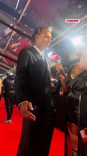 Virgil van Dijk répond aux questions de notre journaliste France Pierron #ballondor | L'EQUIPE