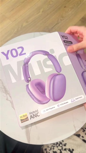 Y02 Wireless Bluetooth Headphones featuring hi-res audio, noise-cancelling technology, soft over-ear cushions, and easy wireless controls.#noisecancelling #comfortable #hiresaudio #enjoy #tiktokmademebuylt @Jj @MZee LifeInUK 🇬🇧 @Y&M Brothers❤️ @Dua @MeHlil ATher 🇵🇸