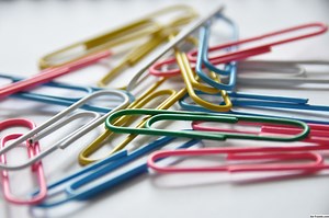 Outlookでのドラッグアンドドロップによる添付ファイルの作成 - の仕方 2025