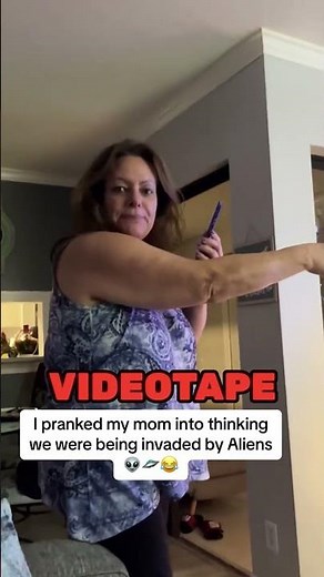 Pranking Mom with Aliens invasion on CNN