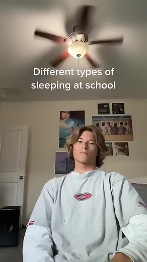 It's NOT a good Idea to sleep in class!❌ #HighSchool #School #Sleep #Classroom #Teachers #Learning #Education #Naptime