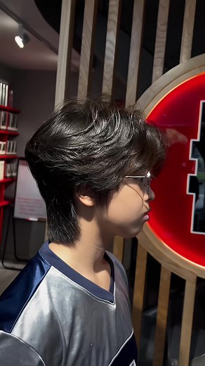 Middle part ❤️‍🔥#luomthuomhairstudio #viral #fyp #middlepart