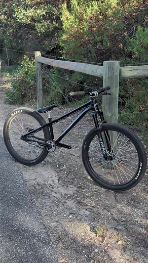 Exploring the Merida Dirt 700 Mountain Bike