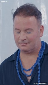 163K views · 5.7K reactions | Sorriso inquietante, olhar sedutor, tudo isto amanhã no Taskmaster Especial Fim de Ano!!! Contamos com todos aí em casa para a melhor passagem de ano! 拾 #taskmasterpt #rtp #fremantlept | Taskmaster Portugal | Facebook