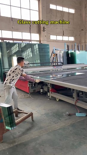 3829 glass cutting machine, cutting size 2800/3660mm, with automatic labeling function, 360 ° remote control walking #Glass cutting #Integrated machine for glass feeding and cutting | Na Na