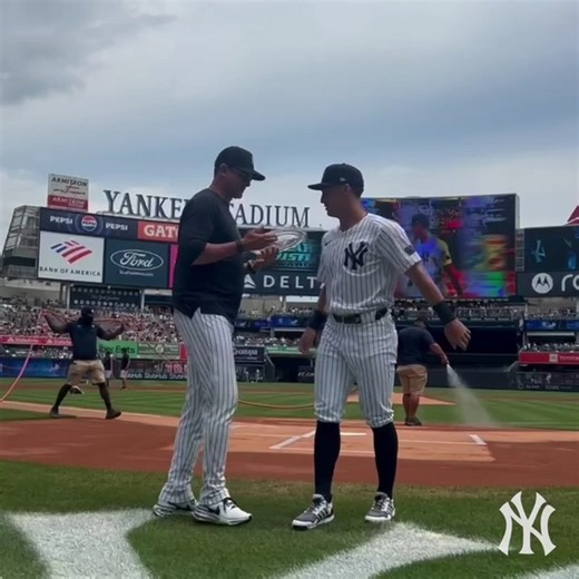 149K views · 2.7K reactions | All Heart. All Hustle. Congratulations Anthony Volpe — our 2024 Major League Baseball Players Alumni Association (MLBPAA) Heart and Hustle Award Winner! | New York Yankees | Facebook