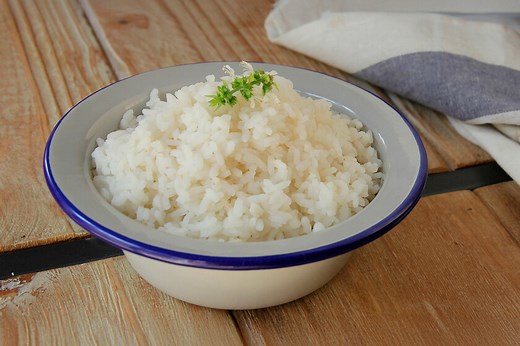 Cómo hacer arroz blanco, la receta para que quede suelto y perfecto