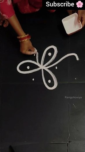 today குட்டி பூக்கோலம் 🌺 Veryvery small kolam 🌺 simple and easy kolam #easyrangoli #muggulu #shorts