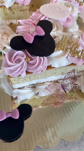 3K views · 56 reactions | This Mini Mouse-themed cake is a delightful...