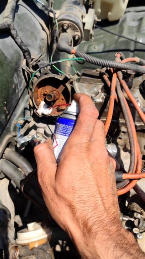 1.3M views · 5K reactions | Rust Remove From Distributor Using wd-40 #rust #mechanic #WD40 #viral #fypシ゚ | Car Tips Tv | Facebook