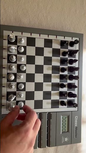 Radio Shack Master 2200X Electronic Computer Chess Game