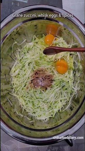 How to Make Crispy Zucchini and Egg Pancakes | Easy Chinese Breakfast in 10 Minutes#ChineseBreakfast