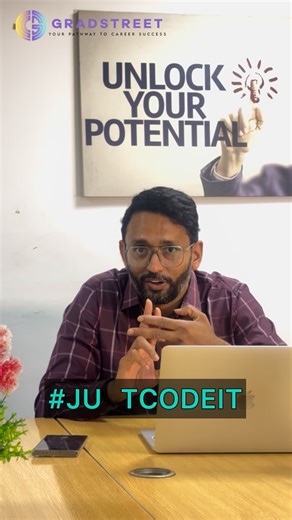 GRADSTREET on Instagram: "Holiday break = your coding sprint secret weapon! 🎯 3rd year, 2nd sem students: Don’t waste Christmas to Sankranthi on “I’ll start tomorrow.” Clock’s ticking for June placements! Comment your level: Entry / Intermediate / Expert. DM “SPRINT” for your free 15-day coding plan – topic-wise, day-wise. #JUSTCODEIT and land that offer by 4-1! #justcodeit #coding #dsaprep #placements #campusplacements #engineeringstudents #cse #leetcode #codechef #codingmotivation #techstuden