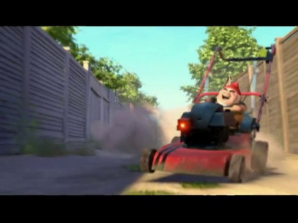 Gnomeo and Juliet Lawn Mower Race