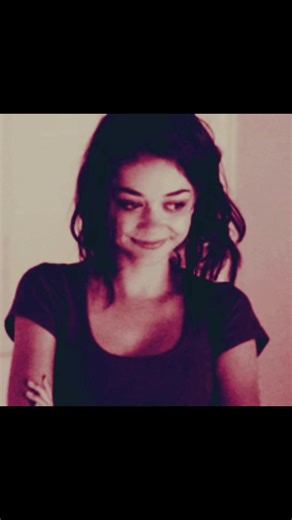 Sarah Hyland: The Cutest Moments as Haley Dunphy