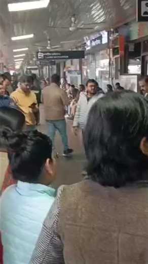 🚩🚩🚩#union #strike #viral #shorts #shortvideo #youtubeshorts #newdelhi #railway #station #news#l