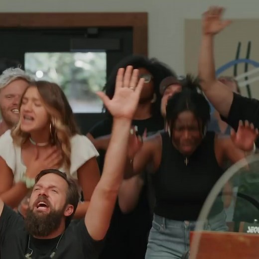 “You saved, healed, delivered me Jesus’ blood wash over me Command my soul AWAKE, ARISE Use each breath to prophesy, I PROPHESY” 🗣 Sound Mind & Turning On The Lights 💡 — watch now on YouTube 📺 @mphelser @jonathanhelser #thelandimlivinin #bethelmusic | Bethel Music