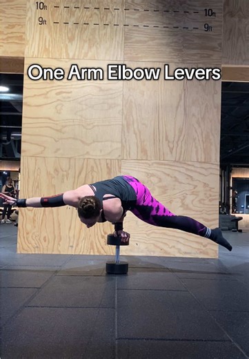 #TheHandstandQueen 🤸🏼‍♀️👑 SHOP: Link in Bio 🔗 🛍️ My SHEIN Gym Outfits! 🛒 My AMAZON Fitness Finds ! (Inc my parallettes, wrist straps, liquid chalk etc) 🤸🏻‍♀️ 🎥 FOLLOW me on Insta / TikTok / YouTube for more 🩷 #calisthenicsgirls #calisthenics #handstands #flexibility