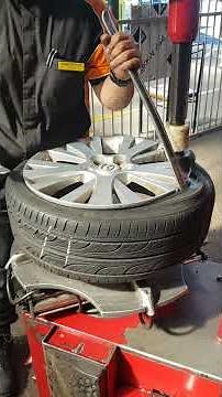 unmounting and mounting low profile tyres (fast) no assist arm/wedge