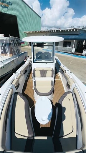 2021 Tidewater 256 LXF | Blue Top Yachting