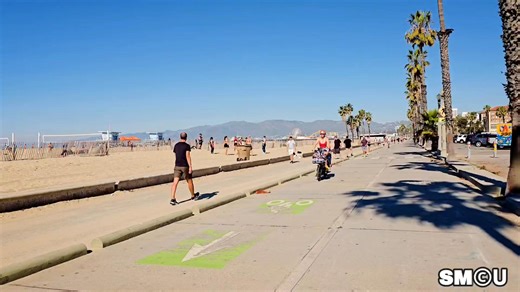 Sunny Sunday on the Santa Monica Beach bike path, with riders cruising in low 70s sunshine. 🚲☀️ | Santa Monica Close-up