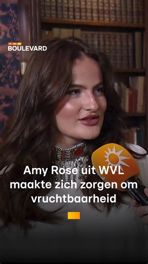 Amy Rose heeft een pittige tijd achter de rug. Tijdens een tripje met Saul in New York werd ze met spoed opgenomen door cystes op haar eierstokken en vreesde voor haar vruchtbaarheid. Ook moest ze onder het mes voor haar amandelen. Gelukkig gaat alles nu goed en er is zelfs iets positiefs aan dit alles… A win is a win, toch Amy Rose? 😉 | RTL Boulevard