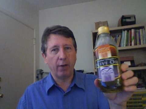 Cast Iron Skillet - Season Skillet Myth - How to make non stick