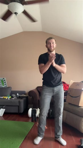 Need you to help me dance @ld_all_day #whiteboy #dance #whiteboycantdance