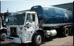 BFI Waste Services Peterbilt 320 McNeilus Automator