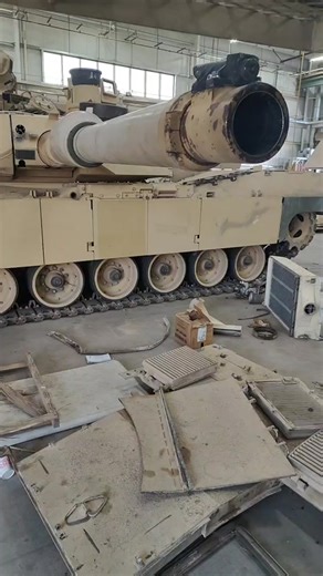 Impressive Tank Action with M1A1 and M1A2 Cannons