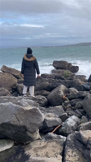 Maura Derrane on Instagram: "Dramatic seas #inismór"