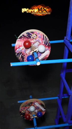 782K views · 14K reactions | Mini castillito pirotécnico #reels #dicmebre #cohetes #fireworks #luces #pyros #pirogranados #Pirotecnia #Entretenimiento #pyroshow | PIRO-GRANADOS EL ORIGINAL | Facebook