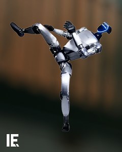 A video of a humanoid robot has gone viral for seemingly attacking a crowd of people. However, is this actually as it seems or was there something else going on? | Interesting Engineering