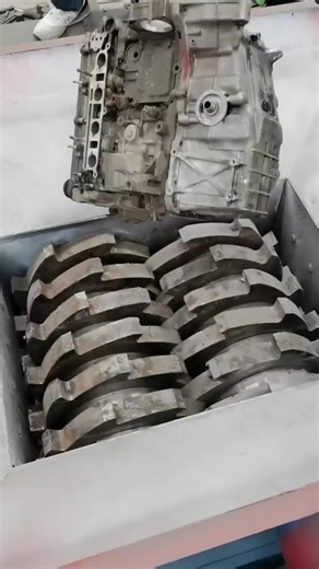 metal shredder. metal crusher. metal recycling machine.Aluminum shredder.