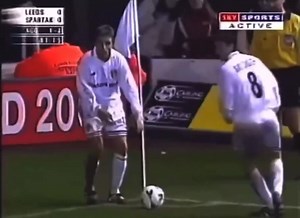 📆 ON THIS DAY 1999: Lucas Radebe’s late winner on a passionate night against Spartak Moscow puts Leeds United through to the 4th Round of the UEFA Cup. #LUFC | 🟡🔵 | The Leeds Salute