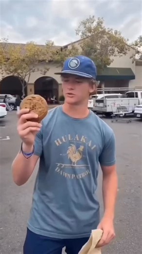 Random.com on Instagram: "Japan has developed vending machines that don’t just sell drinks but actively respond to their environment using artificial intelligence and renewable energy systems. Powered by solar panels and backed up by energy-efficient batteries, these machines analyze weather conditions, time of day, and even nearby foot traffic to decide which beverages to promote on their digital displays. On hot afternoons they highlight cold drinks, while during colder evenings they shift foc