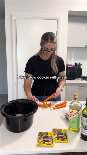 Super easy slow cooker recipe I made for dinner tonight! This is my version of a beef slow cooker with mash 🍴 Ingredients: • 1 onion, finely diced • 2 stalks celery, diced • 3 carrots, diced • 1 tblsp olive oil • Splash of red wine • 500g diced beef • 2 maggi beef stroganoff packet mixes • 1/4 cup of peas • 4 tblsp sour cream I served mine on a bed of mash. Can confirm this one was delicious and will be added to a regular meal rotation 🤣 #slowcooker #dinner #dinnerideas #beef #fyp